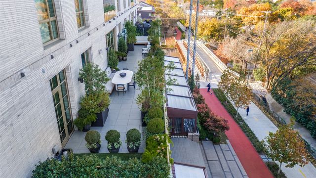 4205 Buena Vista Street 302, Dallas, TX 75205