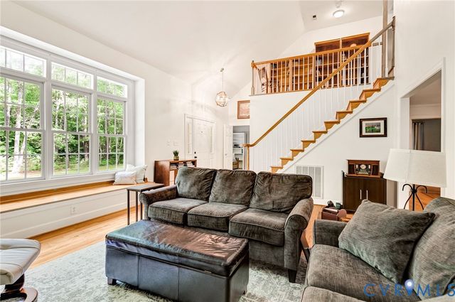 6009 Studley Woods Dr, Hanover, VA 23069