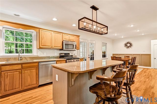 6009 Studley Woods Dr, Hanover, VA 23069