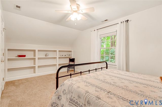 6009 Studley Woods Dr, Hanover, VA 23069