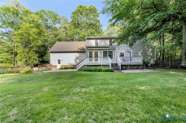 6009 Studley Woods Dr, Hanover, VA 23069