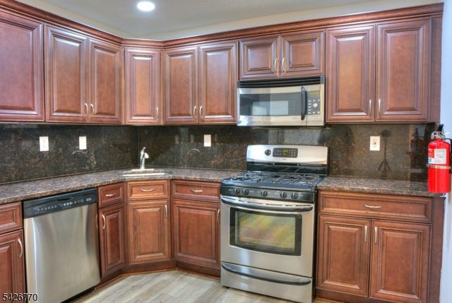 8 Amethyst Way 8, Franklin Twp., NJ 08823
