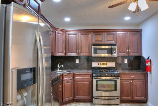 8 Amethyst Way 8, Franklin Twp., NJ 08823