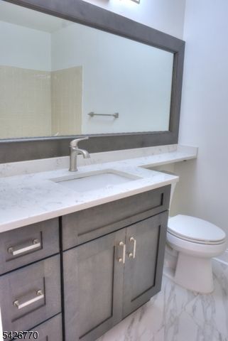 8 Amethyst Way 8, Franklin Twp., NJ 08823