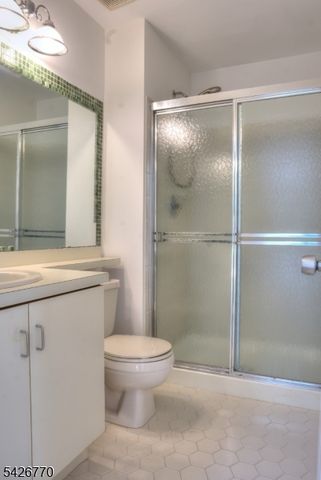 8 Amethyst Way 8, Franklin Twp., NJ 08823