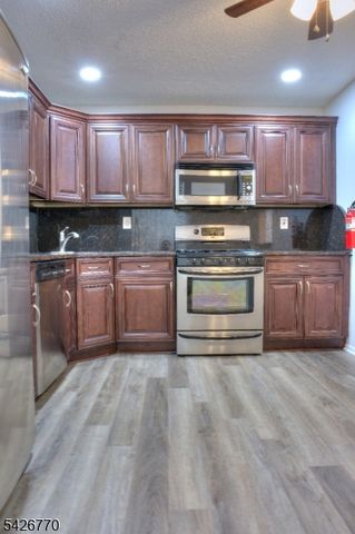 8 Amethyst Way 8, Franklin Twp., NJ 08823