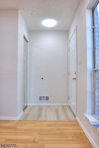 8 Amethyst Way 8, Franklin Twp., NJ 08823