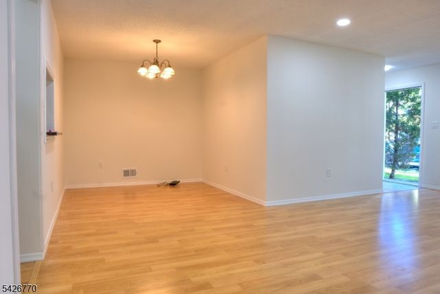 8 Amethyst Way 8, Franklin Twp., NJ 08823