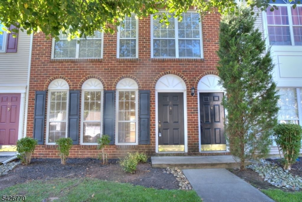 8 Amethyst Way 8, Franklin Twp., NJ 08823