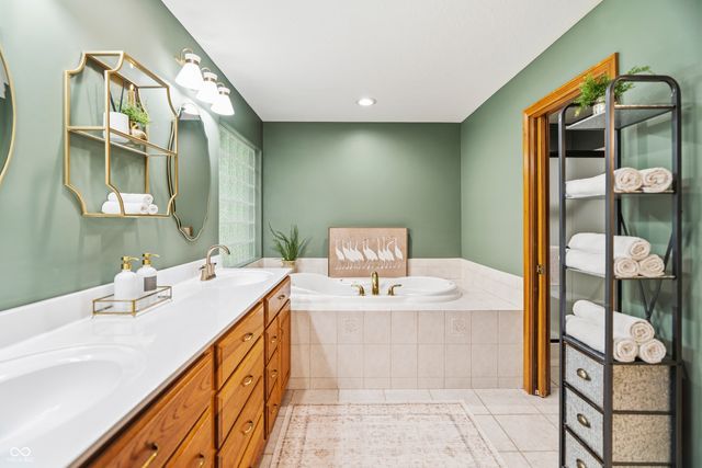 6012 Timberbend Drive, Avon, IN 46123