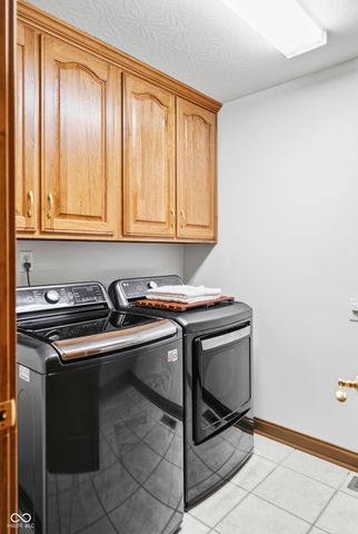 6012 Timberbend Drive, Avon, IN 46123