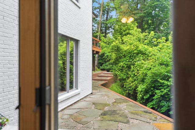 6012 Timberbend Drive, Avon, IN 46123