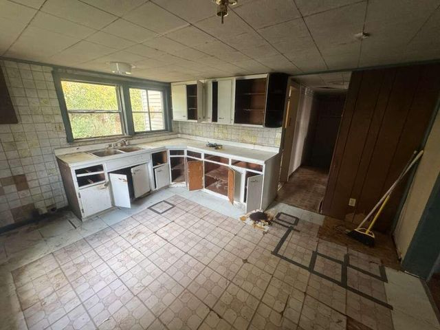 11266 State Route 56 E, Circleville, OH 43113