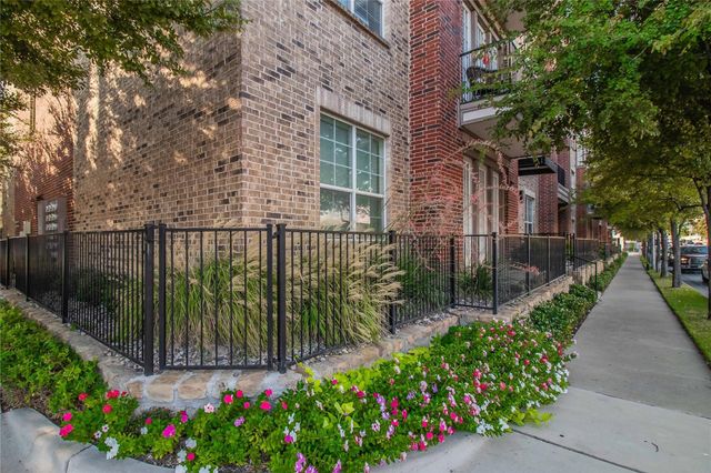 950 Henderson Street 1214, Fort Worth, TX 76102