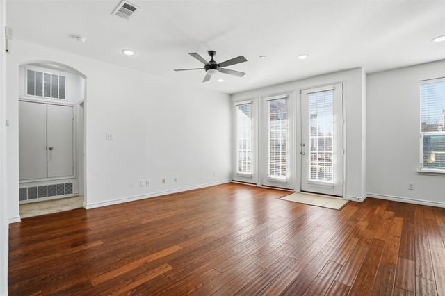 950 Henderson Street 1214, Fort Worth, TX 76102