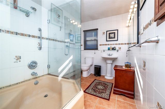 136 Greenway Road, Lido Beach, NY 11561