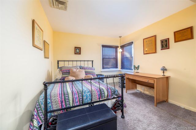 136 Greenway Road, Lido Beach, NY 11561