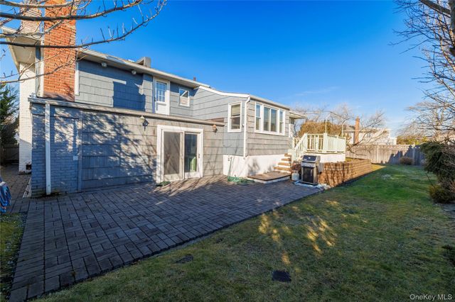 136 Greenway Road, Lido Beach, NY 11561