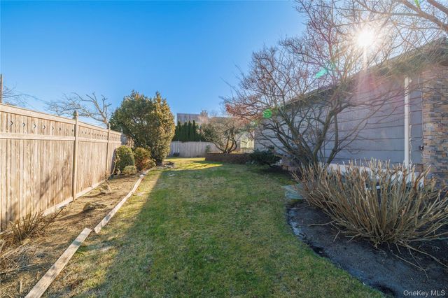 136 Greenway Road, Lido Beach, NY 11561