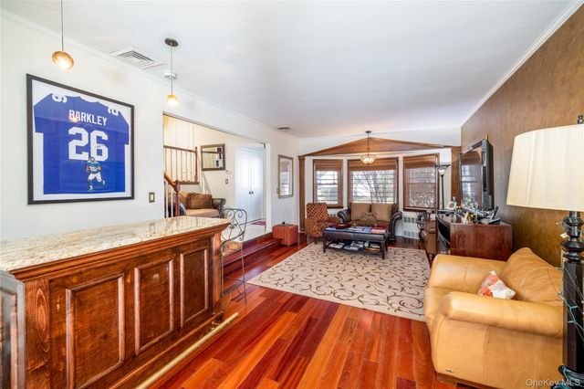 136 Greenway Road, Lido Beach, NY 11561