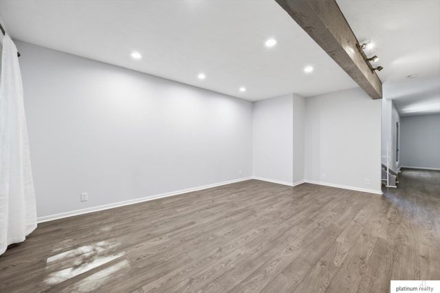 7438 N 55 Plaza, Omaha, NE 68152