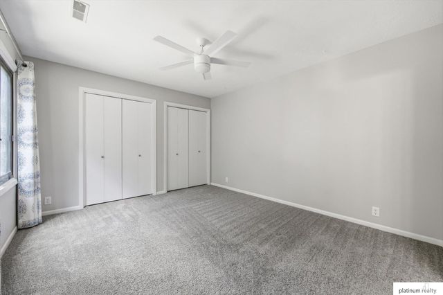 7438 N 55 Plaza, Omaha, NE 68152