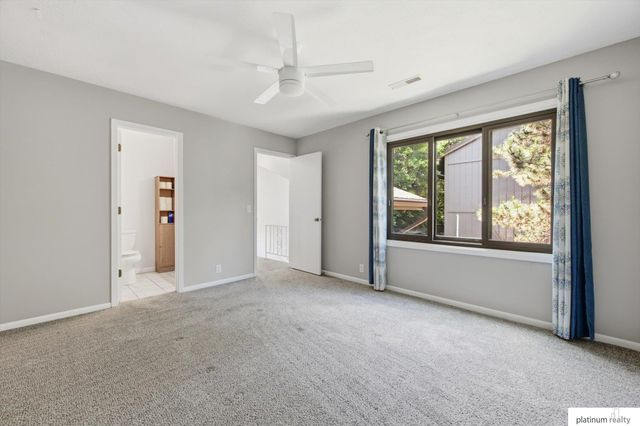 7438 N 55 Plaza, Omaha, NE 68152