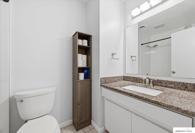 7438 N 55 Plaza, Omaha, NE 68152