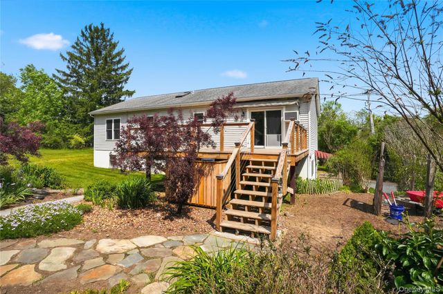 902 Albany Post Road, New Paltz, NY 12561