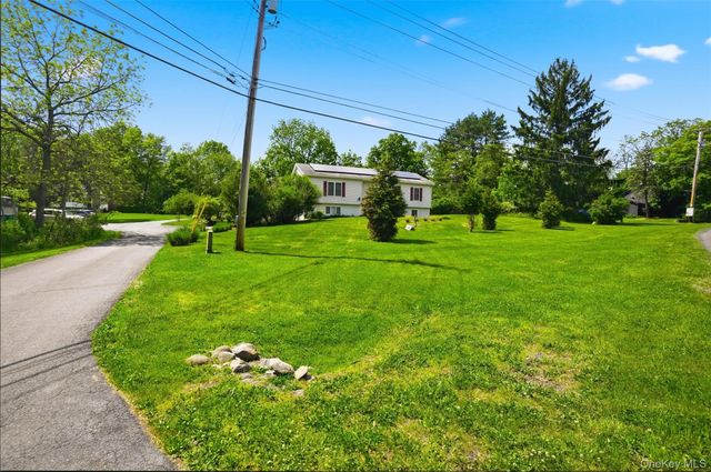 902 Albany Post Road, New Paltz, NY 12561