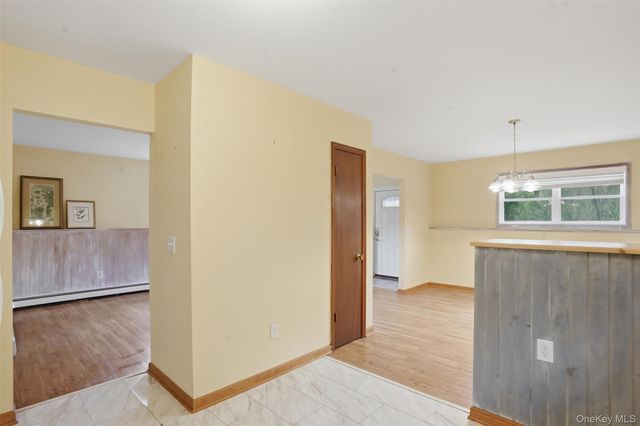 902 Albany Post Road, New Paltz, NY 12561