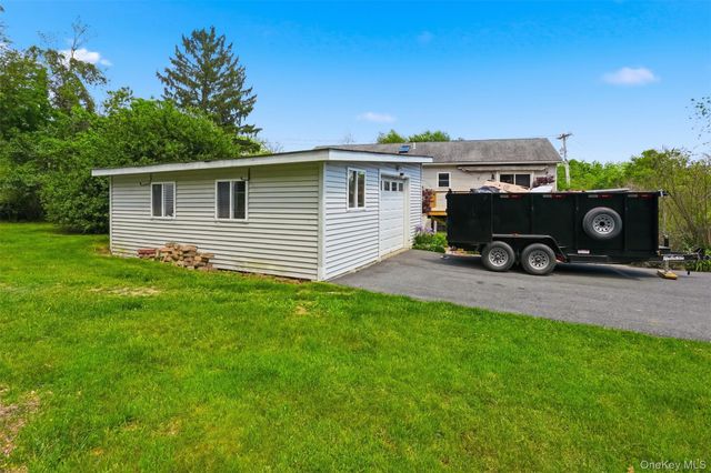 902 Albany Post Road, New Paltz, NY 12561