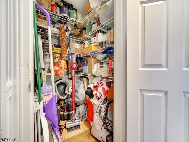 29 Knox Ter 1B, Wayne Twp., NJ 07470