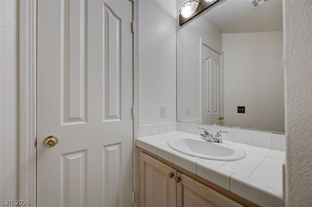 2742 Chokecherry Avenue, Henderson, NV 89074