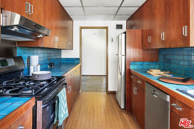 1260 S Euclid Avenue, Pasadena, CA 91106