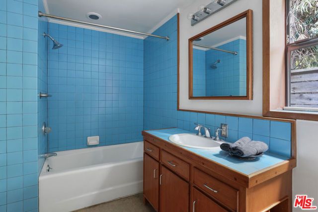 1260 S Euclid Avenue, Pasadena, CA 91106