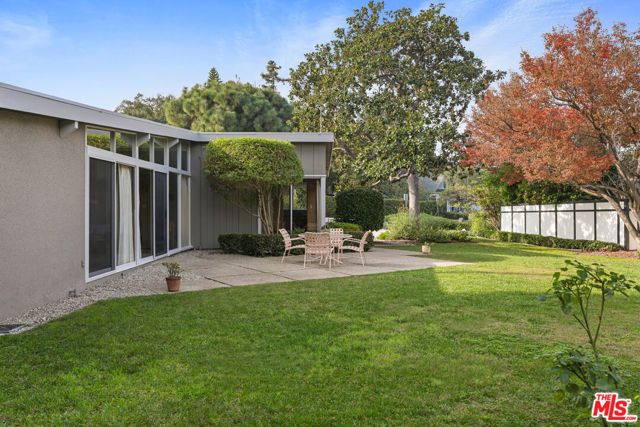 1260 S Euclid Avenue, Pasadena, CA 91106