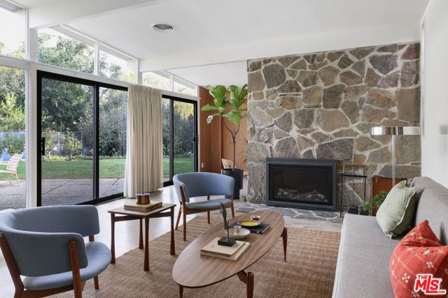 1260 S Euclid Avenue, Pasadena, CA 91106