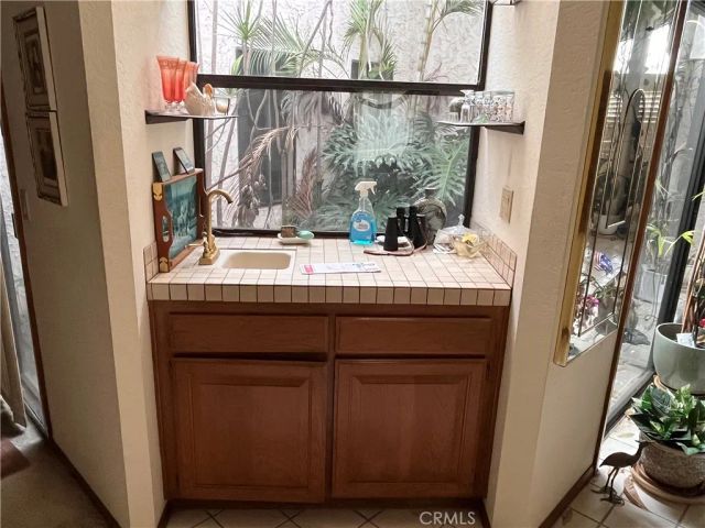 2733 N. Vista Knoll Road, Orange, CA 92867