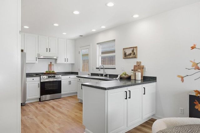 506 Mountain View Avenue, Belmont, CA 94002