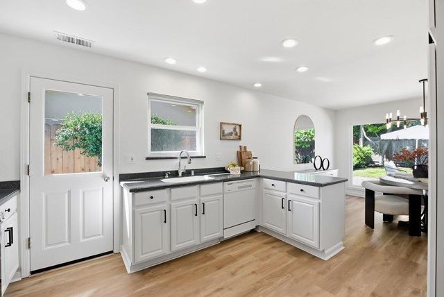 506 Mountain View Avenue, Belmont, CA 94002