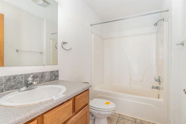 1411 Meadow View Lane, Blanchard, OK 73010