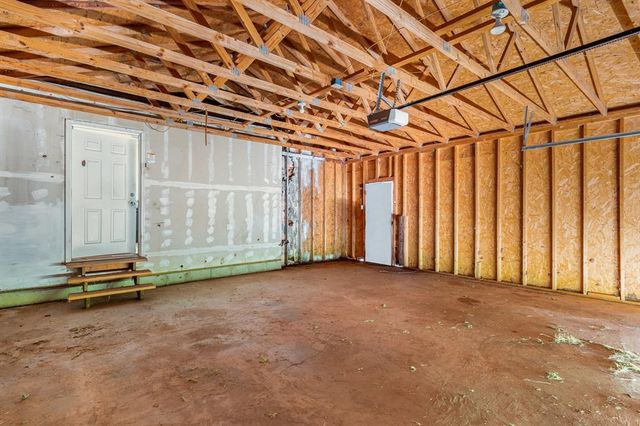 1411 Meadow View Lane, Blanchard, OK 73010