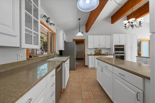 19850 Skyline Boulevard, Los Gatos, CA 95033