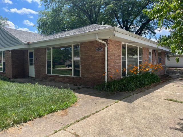 4340 Elm Avenue, Lyons, IL 60534