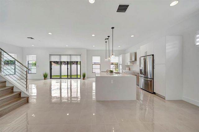 1454 SW 23rd St, Fort Lauderdale, FL 33315