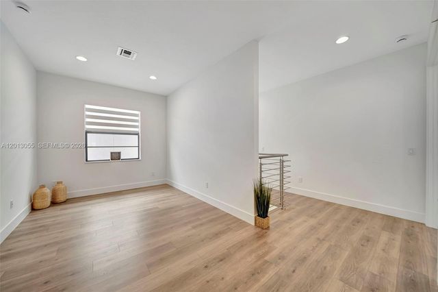 1454 SW 23rd St, Fort Lauderdale, FL 33315