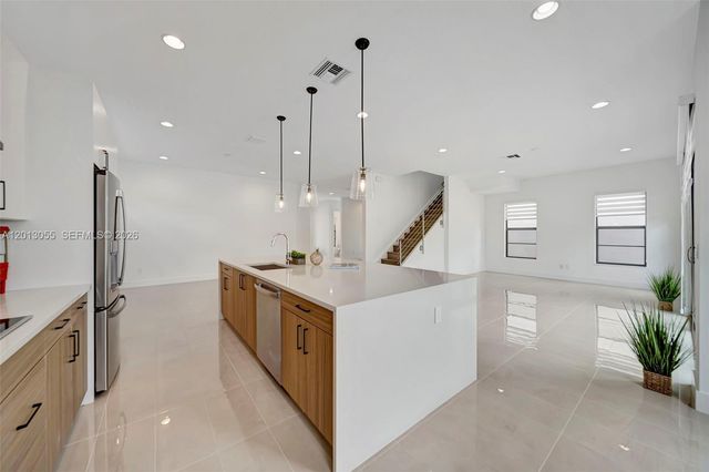 1454 SW 23rd St, Fort Lauderdale, FL 33315