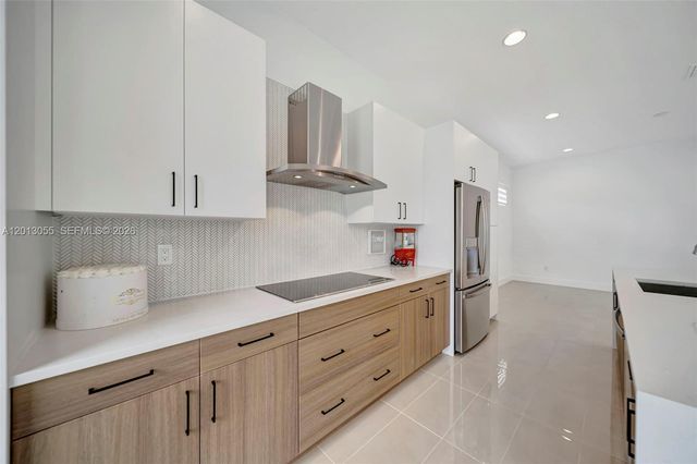 1454 SW 23rd St, Fort Lauderdale, FL 33315