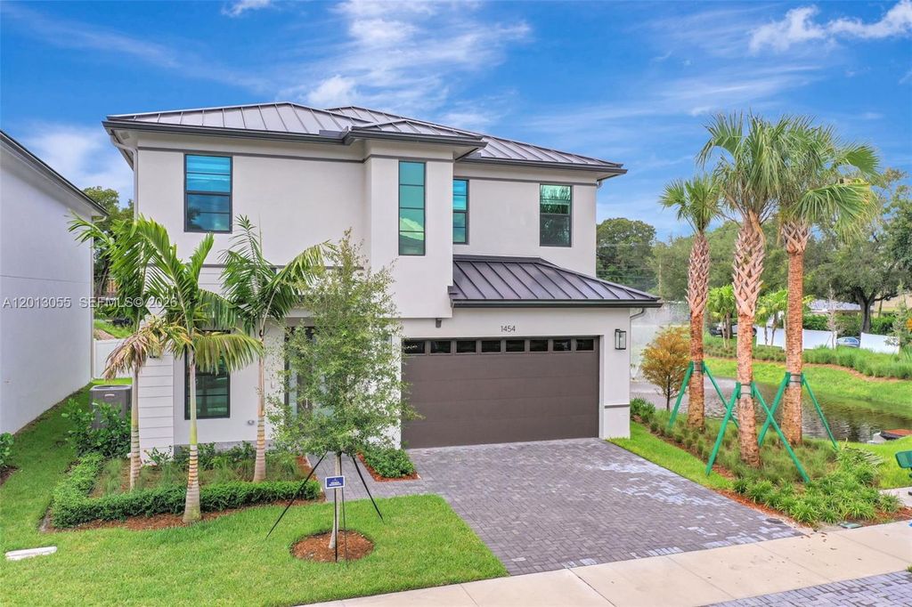 1454 SW 23rd St, Fort Lauderdale, FL 33315
